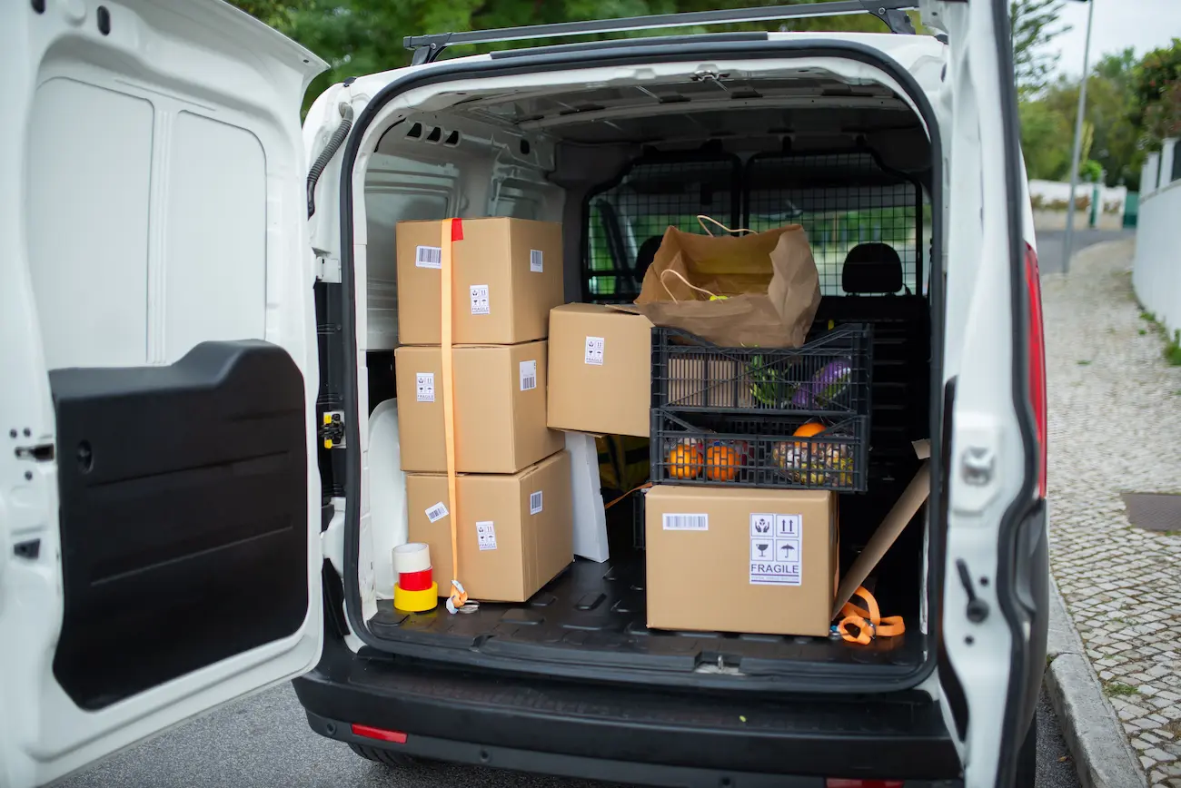 Services de déménagement et transport de bagages