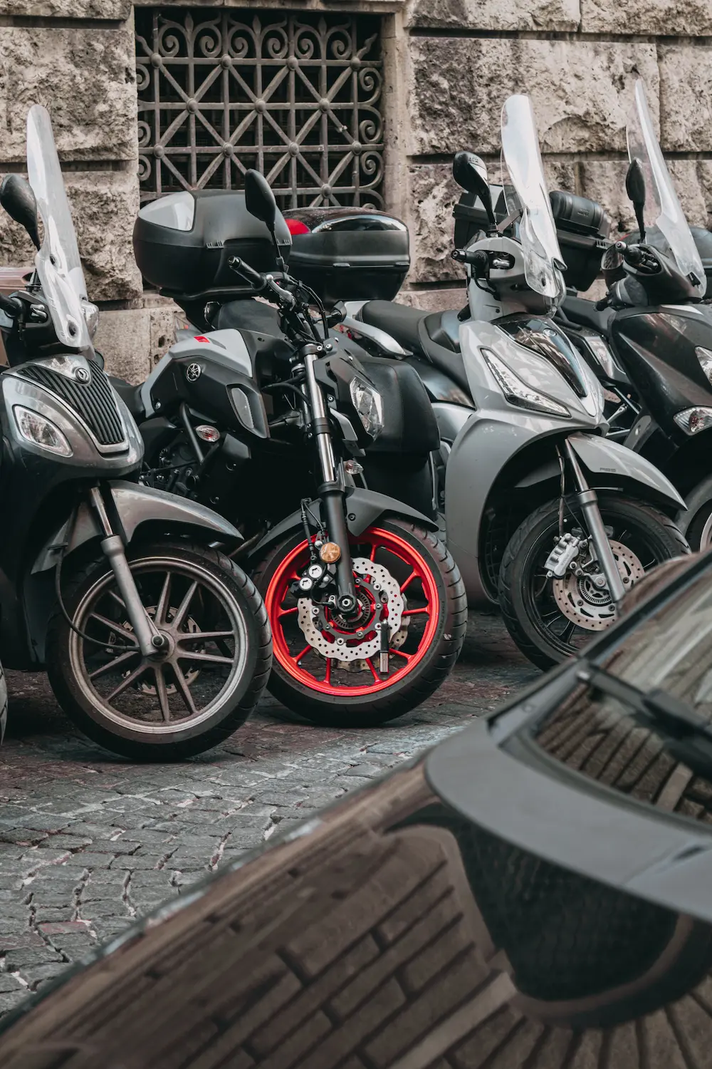 Boutique de vente de motos et scooters au Burkina Faso