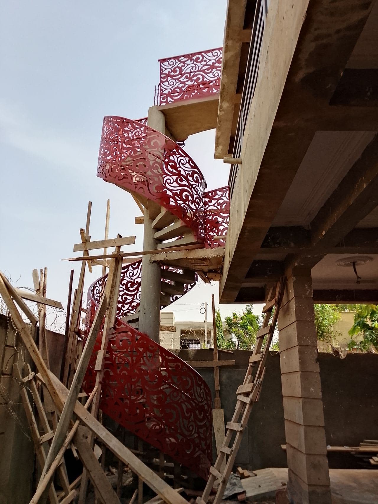 Travaux de Ghana Metal Group Sarl