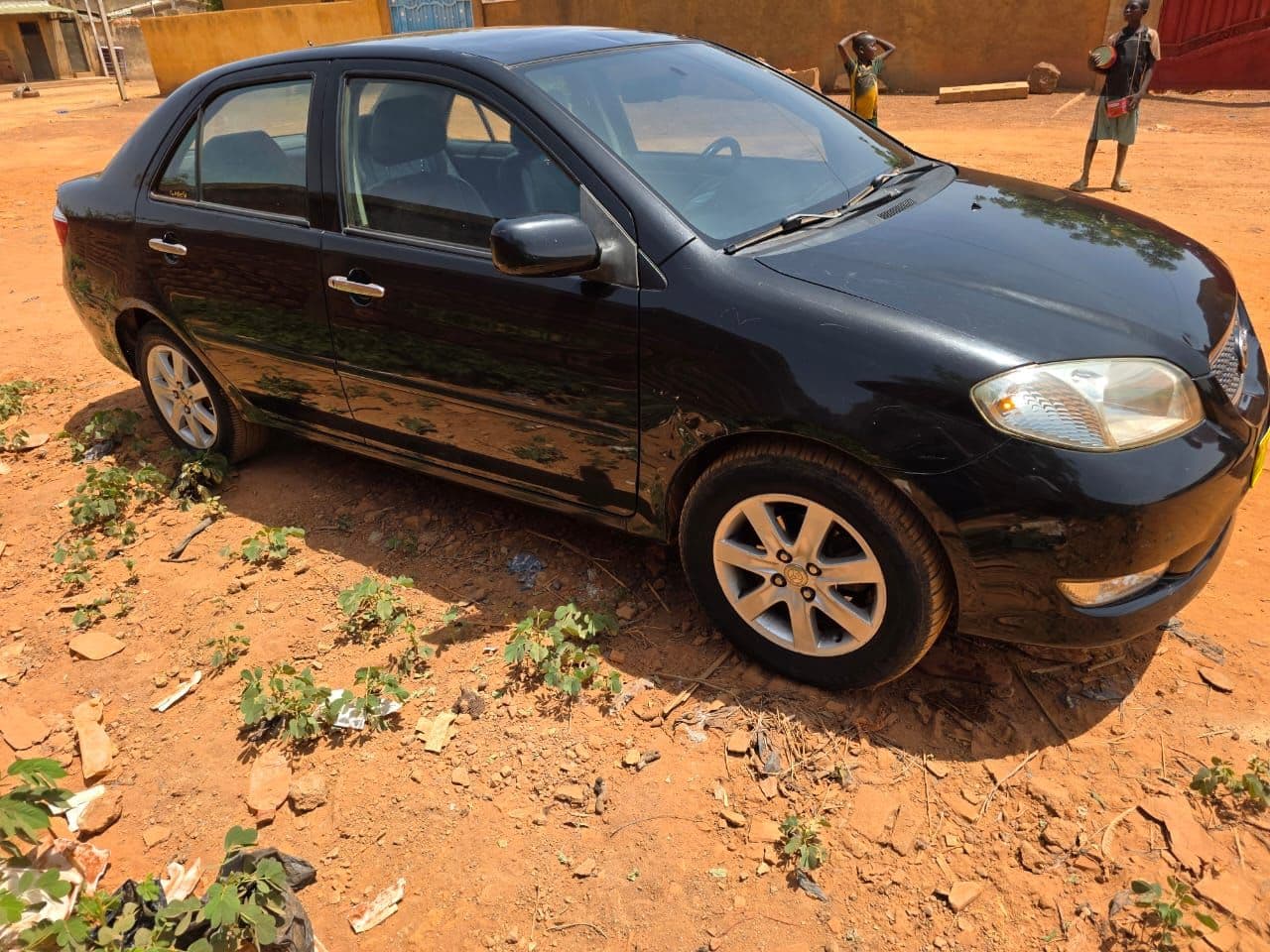 toyota yaris vios vue 2
